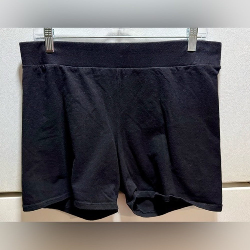 🛷Torrid Black 5” Bike Shorts Size 2